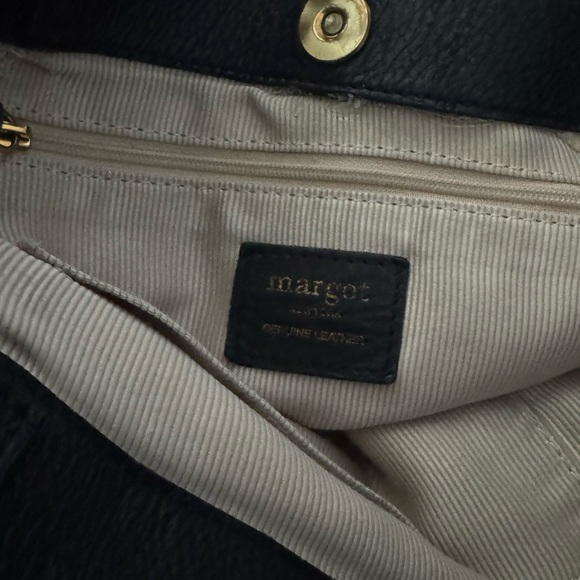 Margot Newyork Black Leather Purse ~ 100% Leather 14”W x 11”T - Picture 4 of 15